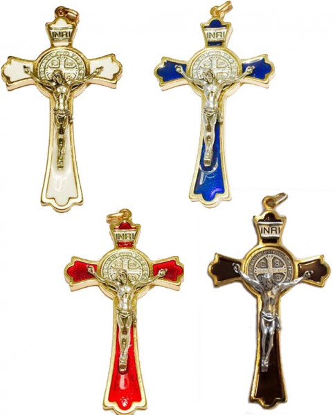 Benediktuskreuz in verschiedenen Größen und Farben